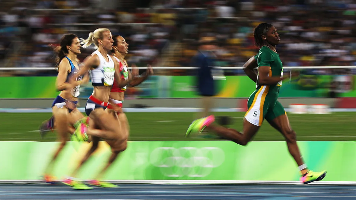 caster-semenya-sudafrica-compite-semifinales-800-metros-femeninos-dia-13-juegos-olimpicos-rio-2016-estadio-olimpico-18-agosto-2016-rio-janeiro-brasil_96