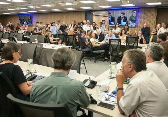 06int-argentina-milei-crypto-fqgc-superJumbo