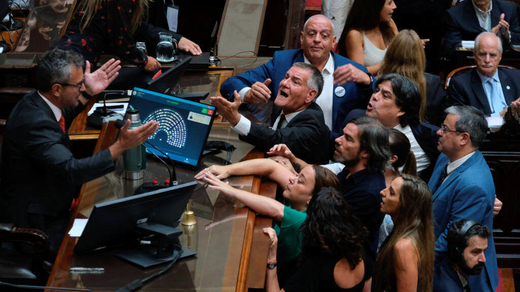 2026-02-19T175411Z-1993501849-RC25PJAGWG8K-RTRMADP-3-ARGENTINA-POLITICS-LABOR-REFORM