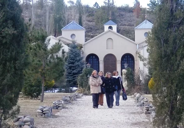 monasterio-del-cristo-orante-el-valle-uco