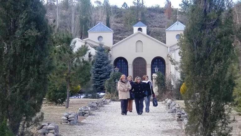 monasterio-del-cristo-orante-el-valle-uco