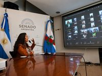 FLORENCIA LÓPEZ SE REUNIÓ VÍA ZOOM CON MUJERES DE TODA LA PROVINCIA